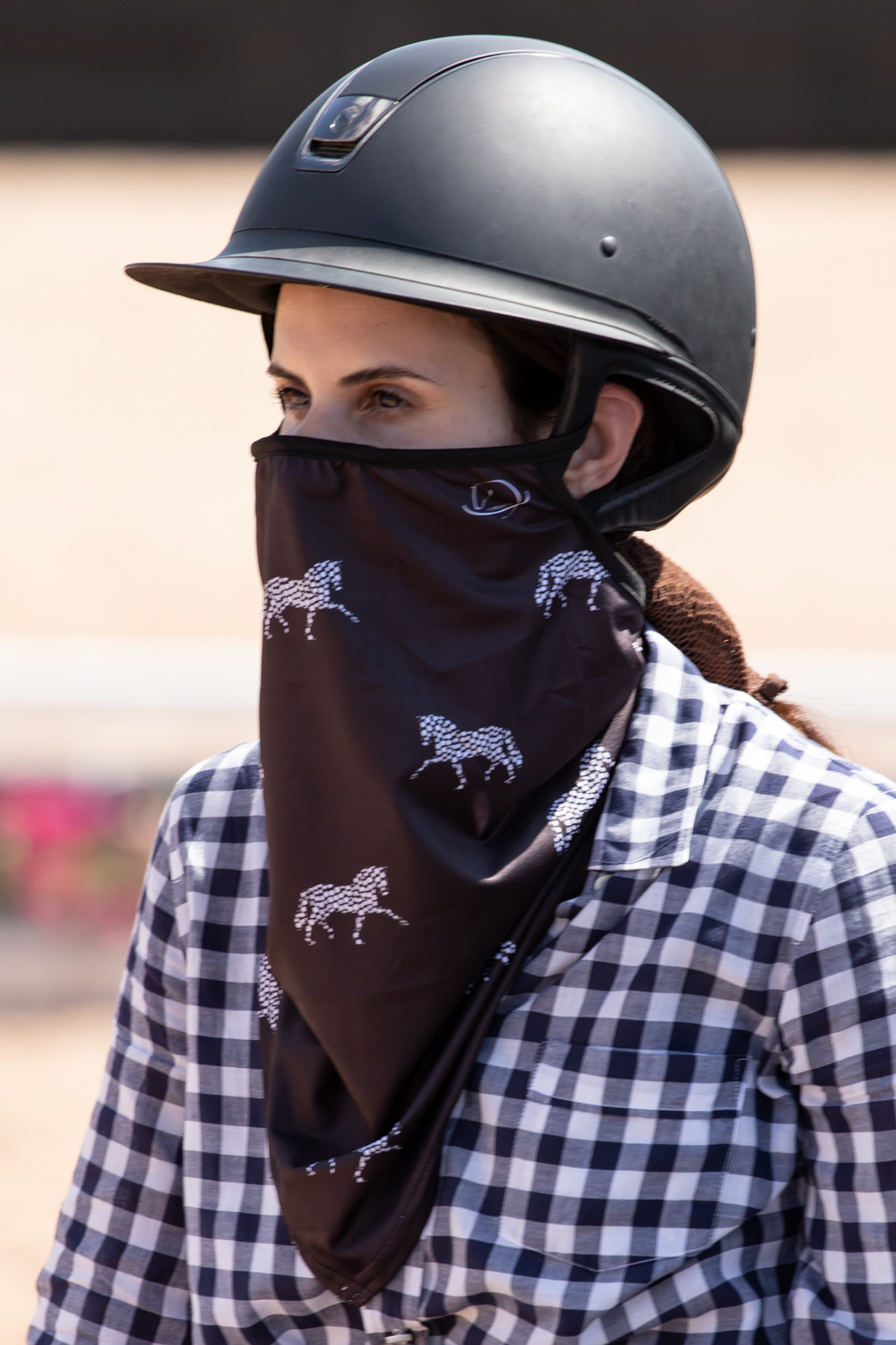 V Neck Gaiter with Nose Clip & Ear Loops